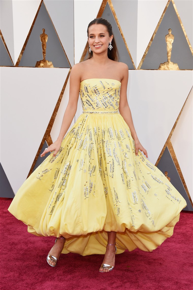 एलिसिया Vikander: Oscars 2016 red carpet best dressed