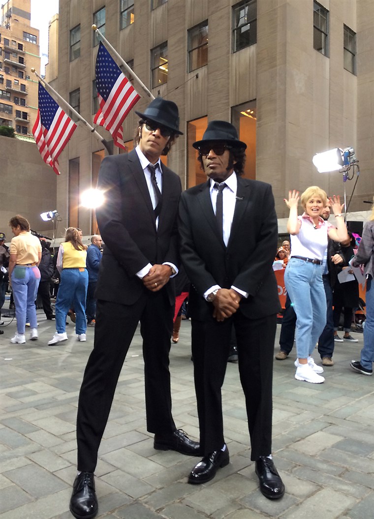 अल Roker and Lester Holt as The Blues Brothers