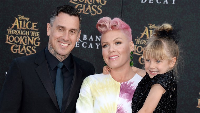 केरी Hart, Willow Sage Hart and P!nk
