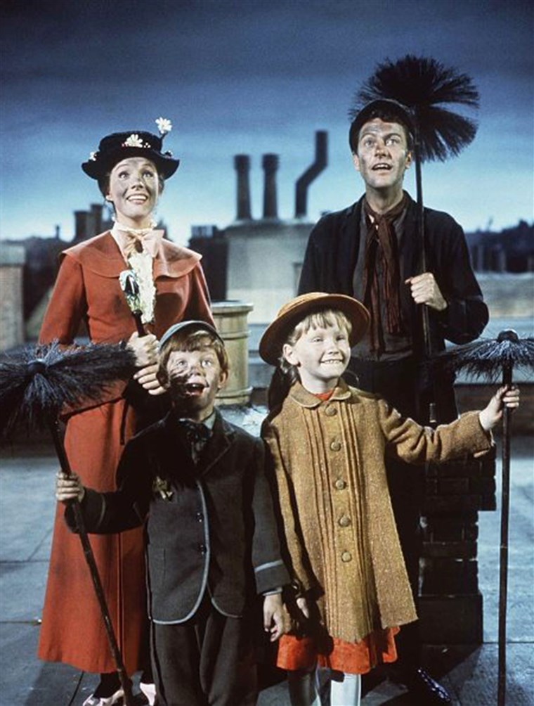 Fasz Van Dyke and Julie Andrews in Mary Poppins