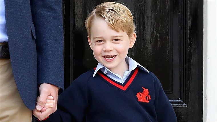 राजकुमार George Attends Thomas's Battersea On His First Day At School