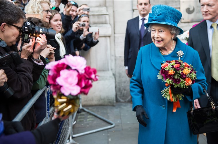 המלכה Elizabeth II Visits The Royal Commonwealth Society
