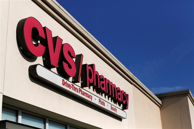 छवि: The sign of a CVS Pharmacy store is pictured in Pasadena
