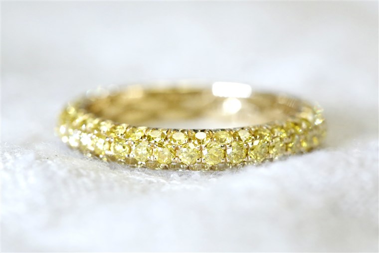 Sárga diamond ring