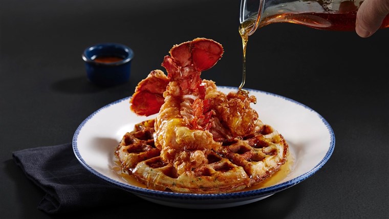 Crvena Lobster is putting its own spin on a classic dish with Cheddar Bay Biscuit waffles. 