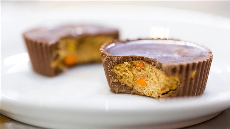 रीस's unveils a new Reese's Pieces-filled peanut butter cup
