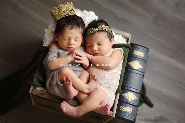 תינוקות Romeo and Juliet were born in the same South Carolina hospital earlier this month. 