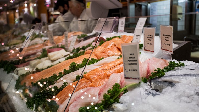 תצוגה of fresh fish for sale at local market in Grand Central Station