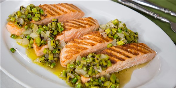 स्कॉट Conant's Grilled Salmon with Asparagus Tapenade