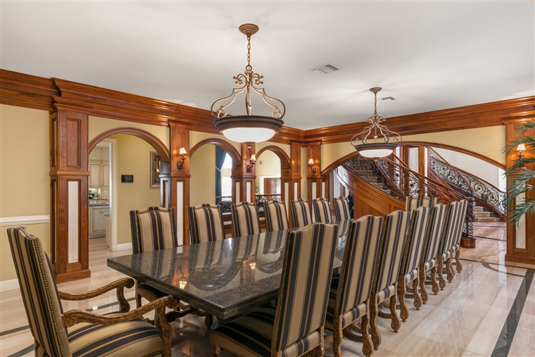Shaquille O'Neal house for sale: dining room