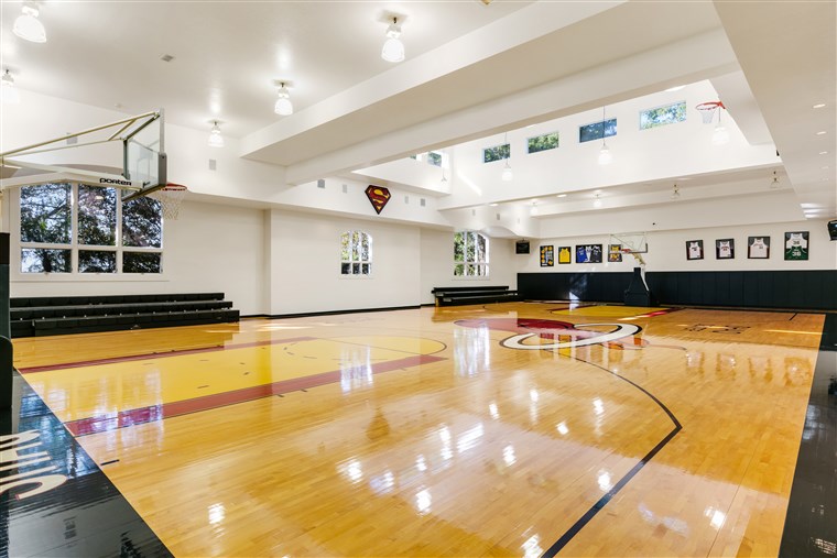 Shaquille O'Neal house for sale: basketball court