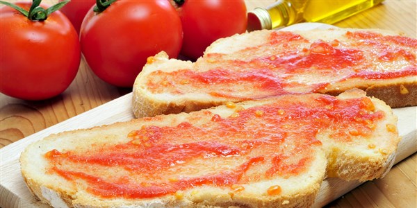 कड़ाही Con Tomate (Catalan Bread and Tomato Tapas)