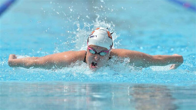 olimpijski swimmer Cammile Adams