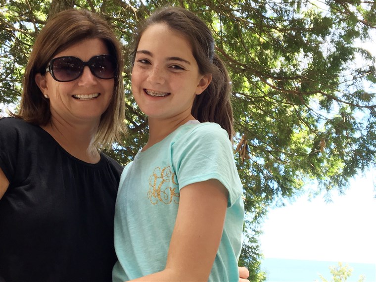 13 साल के girl named Amanda Eshelman, who can hear again thanks to a cochlear implant.