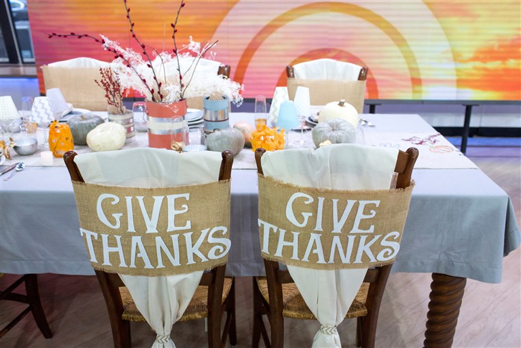 प्यारी Thanksgiving table decorations