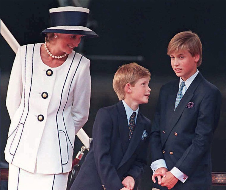 A two princes and their mom in 1995. 