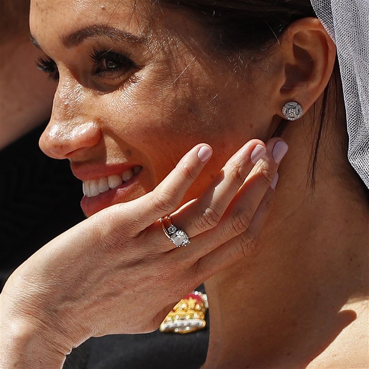 Meghan Markle shows her wedding ring