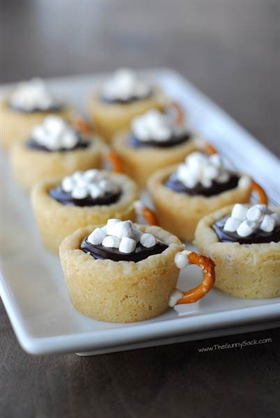 क्रिसमस cookies: Hot chocolate cookie cups