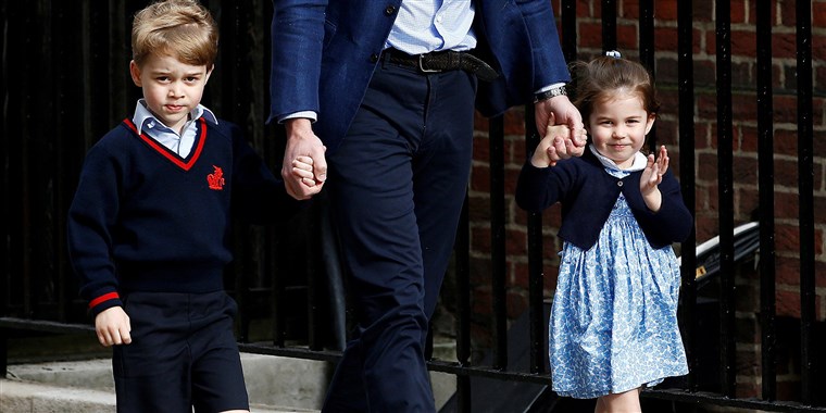 Britanija's Prince William, Prince George and Princess Charlotte