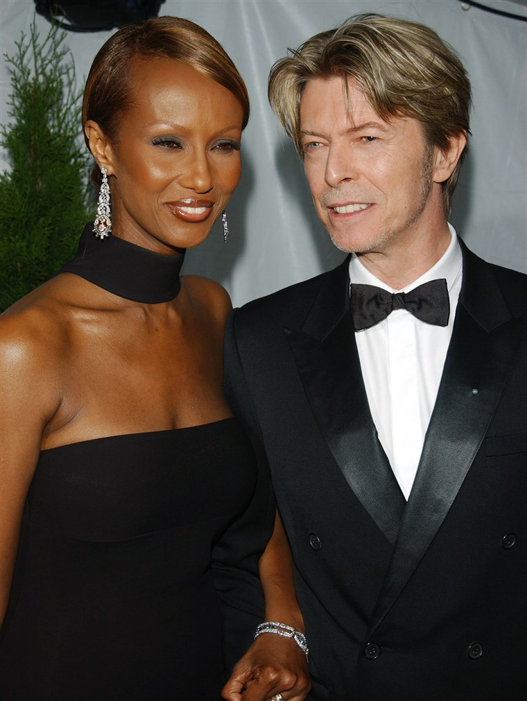 डेविड Bowie and Iman at the 2002 American Fashion Awards.