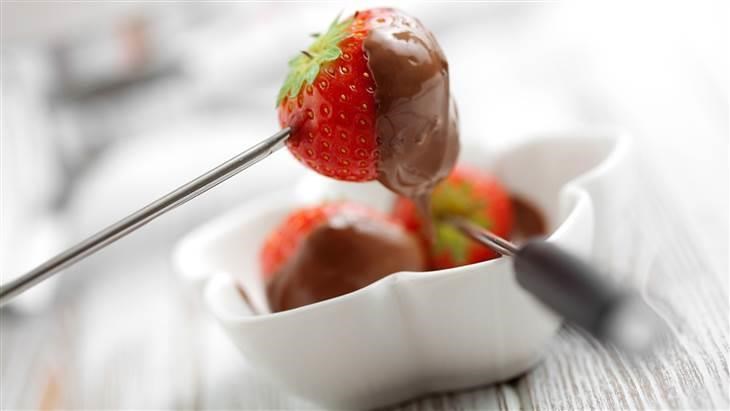 चॉकलेट fondue with fresh strawberries, selective focus; Shutterstock ID 120002431; PO: today.com
