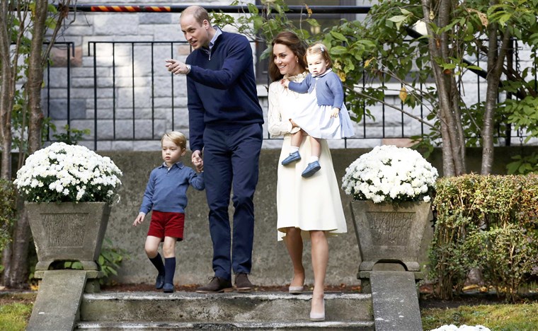 Princ William, Catherine, Duchess of Cambridge, Prince George and Princess Charlotte