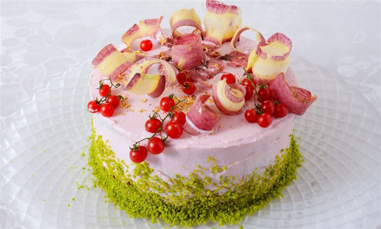 סלט cake from Vegedeco Cafe
