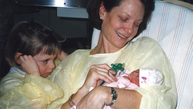 कब LeeLee Klein gave birth to her twins, they weighed 1 pound each and were immediately admitted to the NICU