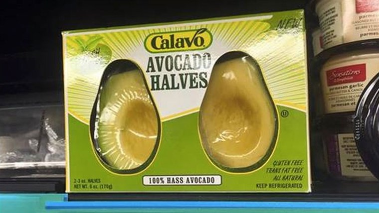טרום לחתוך avocado halves