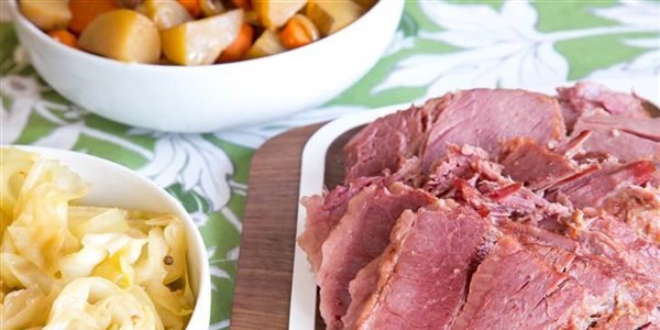 Lassú tűzhely Corned Beef and Cabbage
