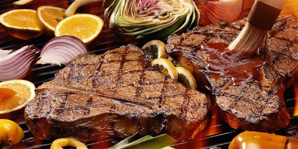 धूप's T-bone Steak with Bourbon Sauce