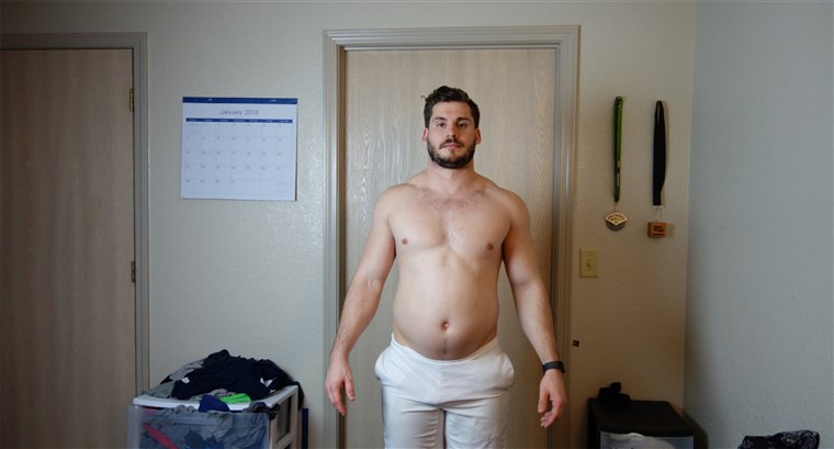 ב just three months Hunter Hobbs lost 42 pounds by changing his diet to home-cooked foods and exercising every day.