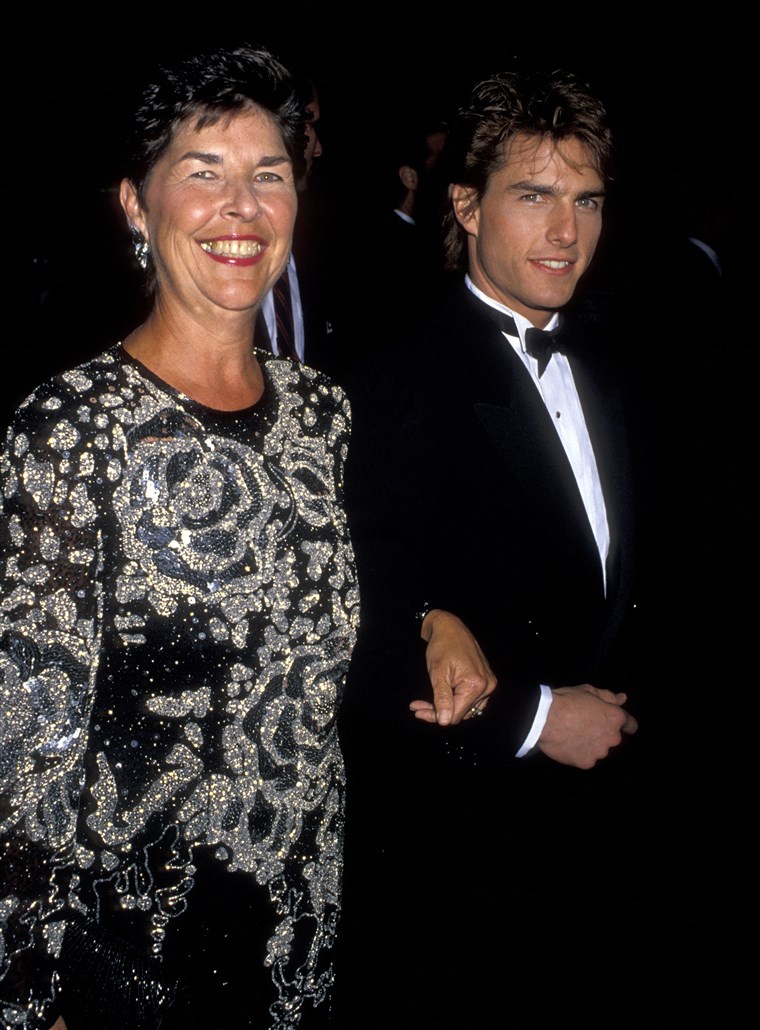 अभिनेता Tom Cruise and mother Mary Lee South