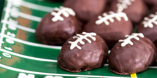 שוקולד Chip Cookie Dough Touchdown Footballs