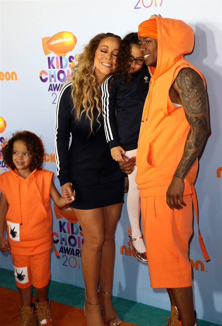 Mariah Carey and Nick Cannon arrive with their twins at Nickelodeon's 2017 Kids' Choice Awards 