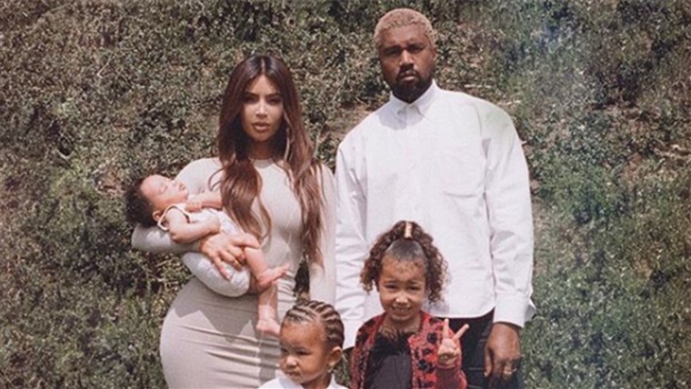 किम Kardashian, Kanye West and their kids