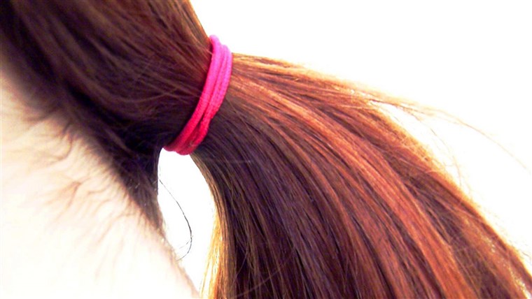 ה safest way to wear a hairband? Keep it in your hair.