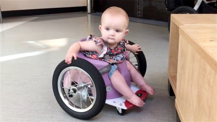 A szülők Use Pinterest To Craft Toddler A DIY Wheelchair