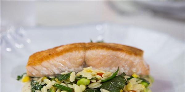 ג'יאדה's Pan-Roasted Salmon with Summer Orzo Succotash