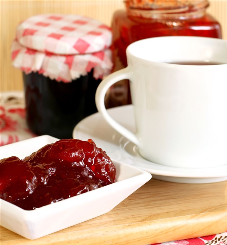 Zasladiti tea with jam